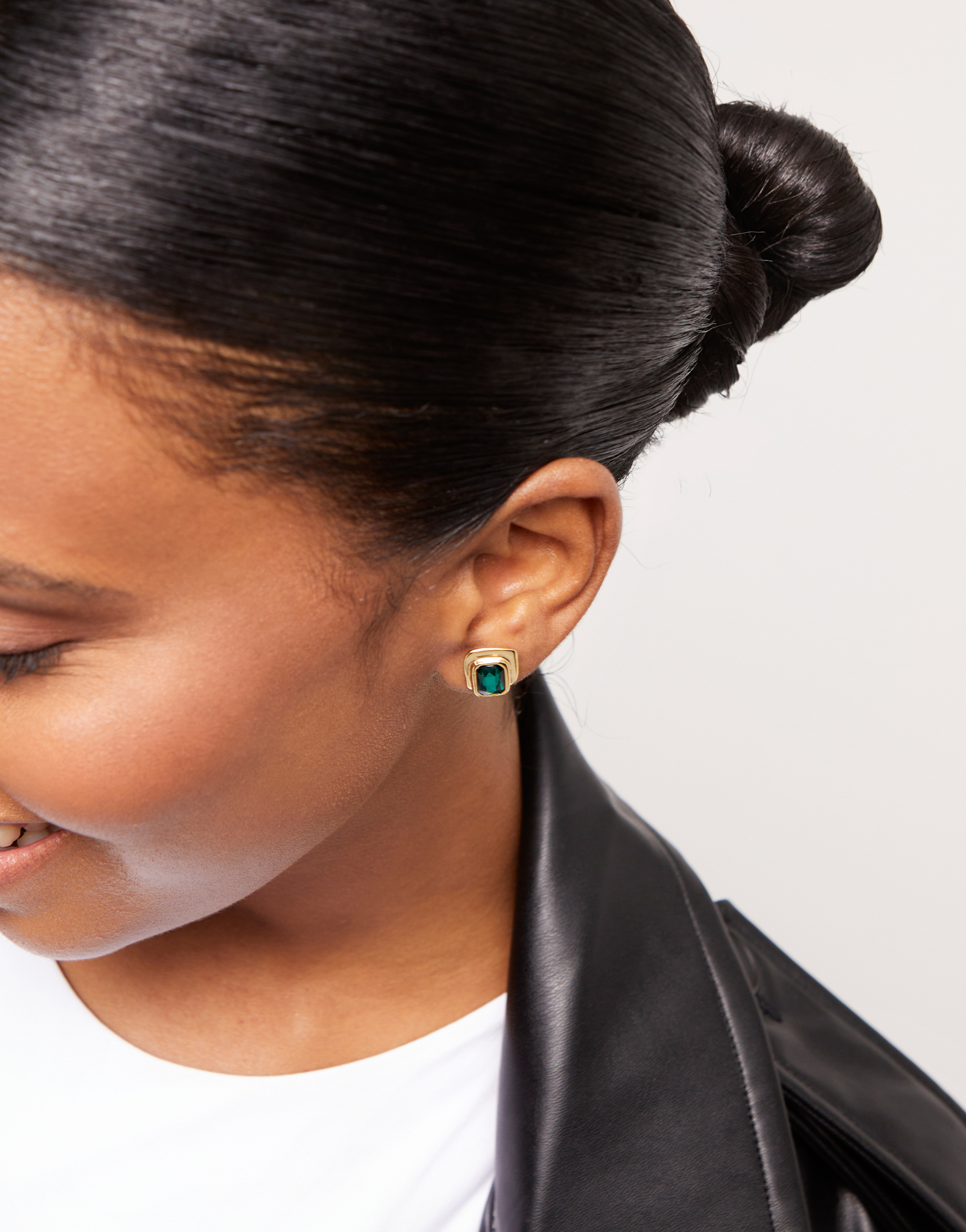 Rectangular sterling silver-plated earrings with green crystal, Golden, large thumbnail